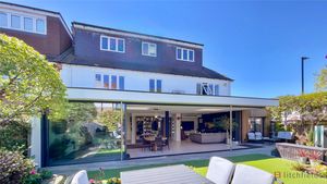 garden to rear house doors open- click for photo gallery